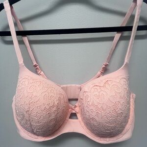 Victoria’s Secret Lace Underwire Light Pink Bra Sz 40D